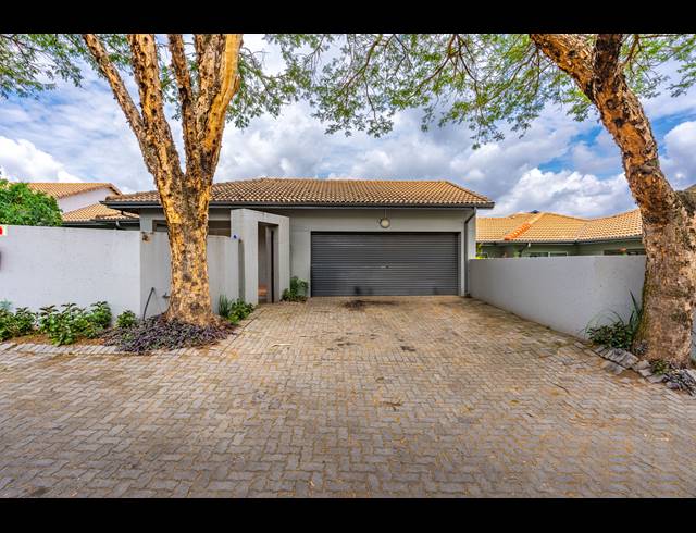 3 BEDROOM CLUSTER FOR SALE IN CRAIGAVON